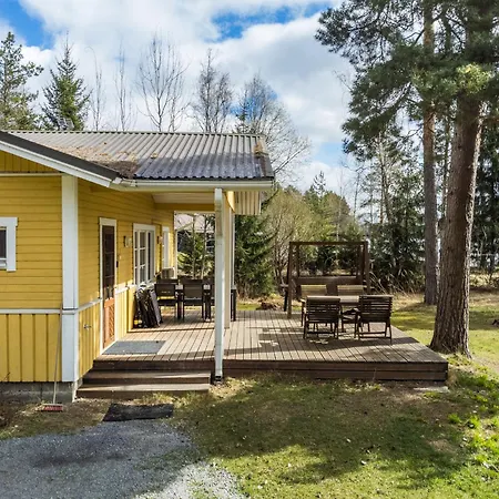 Keltalilja By Interhome * Sipsio